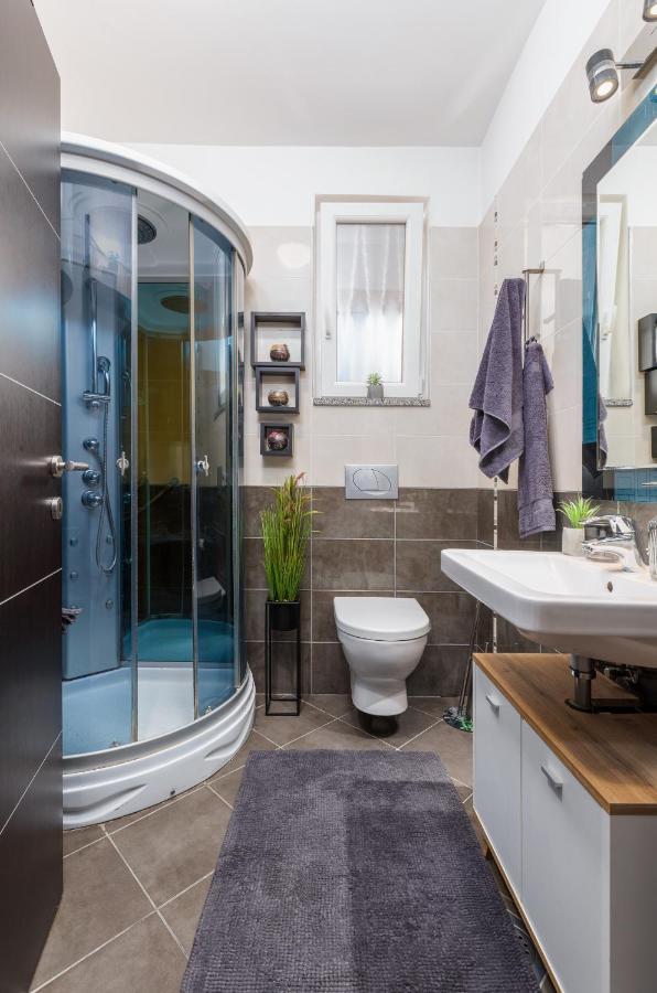 Lux Apartment Teo - New Пула Экстерьер фото